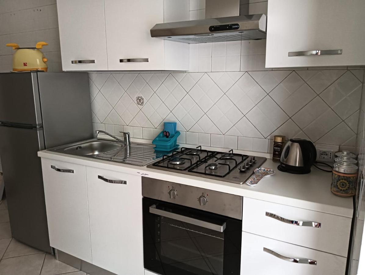 Laura Domus Apartment ปอร์ติชี ภายนอก รูปภาพ